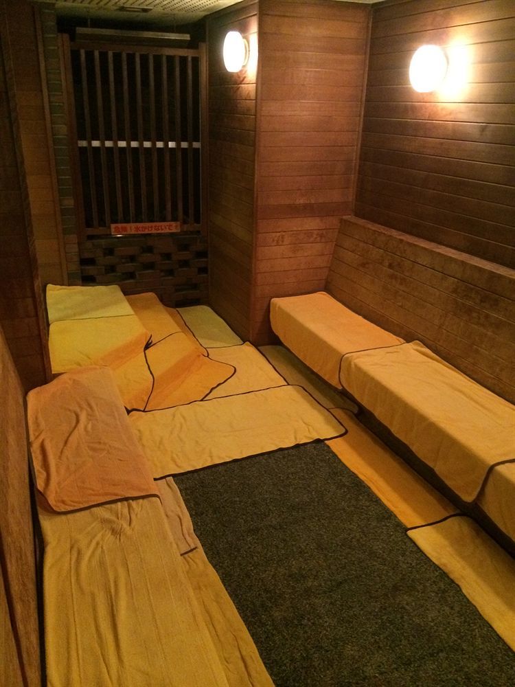 Capsule Hotel Asahi Plaza Shinsaibashi Osaka Exterior foto