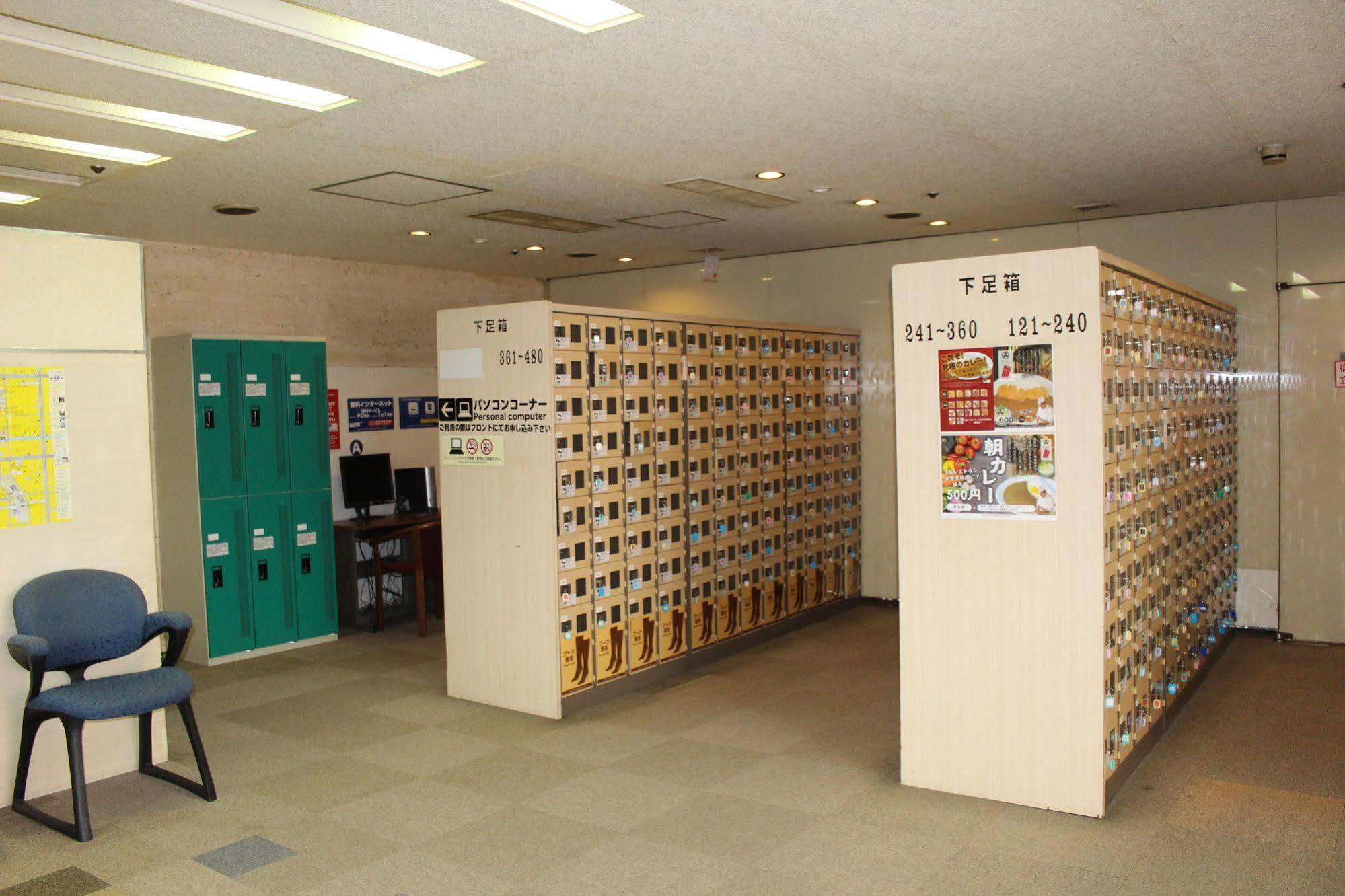Capsule Hotel Asahi Plaza Shinsaibashi Osaka Exterior foto