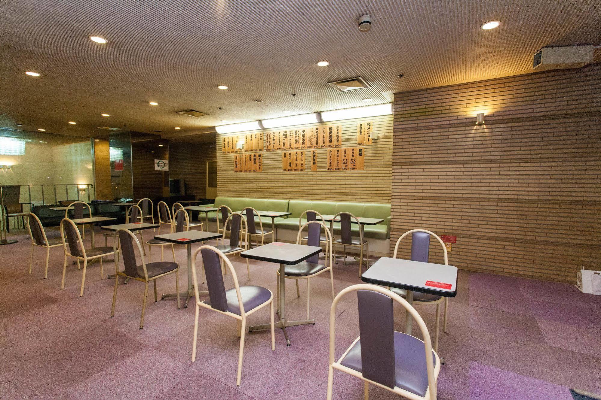 Capsule Hotel Asahi Plaza Shinsaibashi Osaka Exterior foto